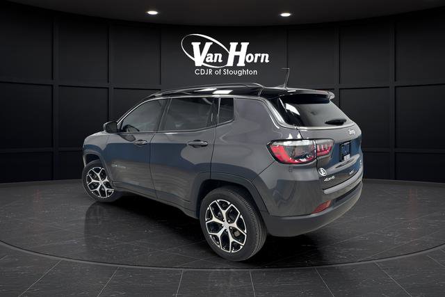 Used 2024 Jeep Compass Limited w/ Sun and Sound Group AWD/4WD image 5