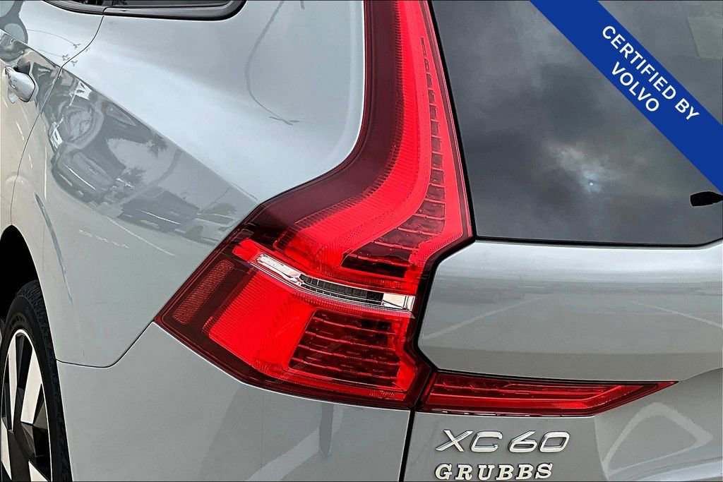 Used 2025 Volvo XC60 T8 Plus w/ Protection Package Premier image 40