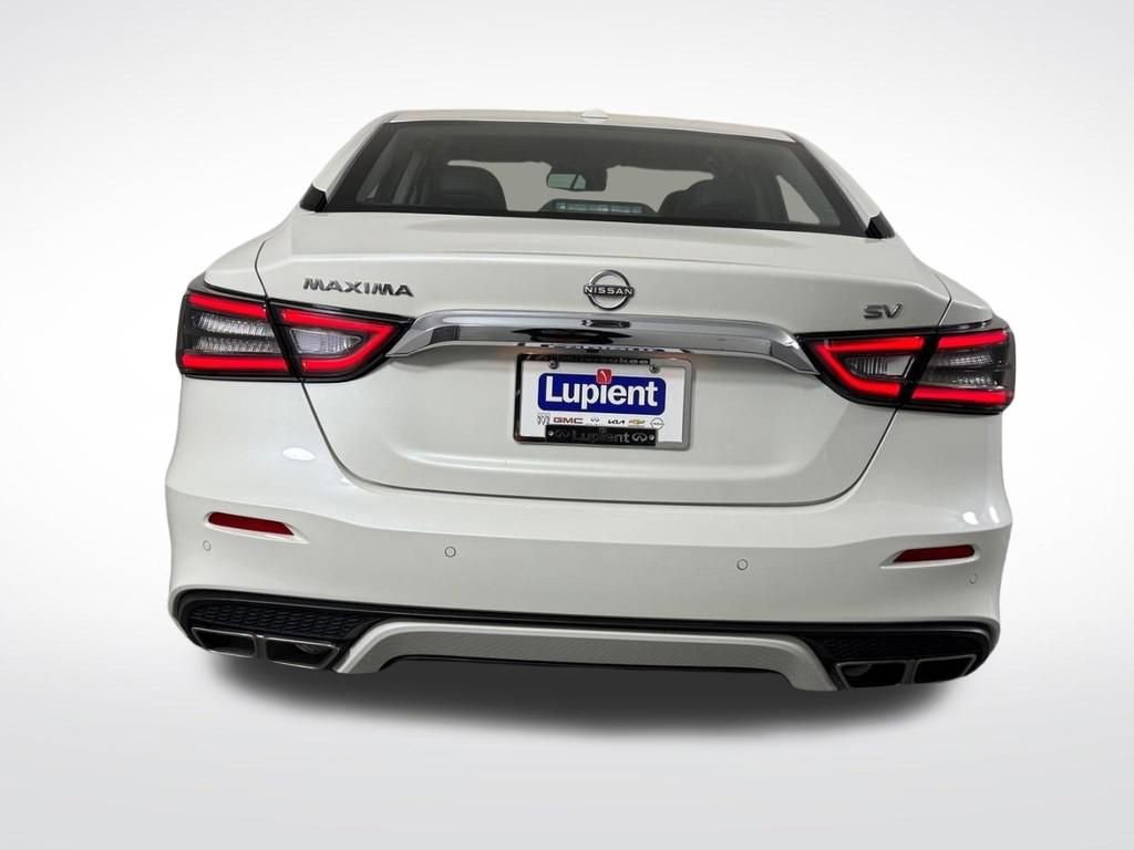 Used 2023 Nissan Maxima SV w/ Floor Mat Group FWD image 4