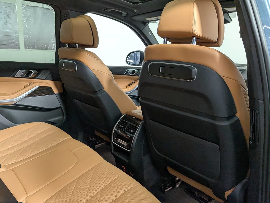 Certified 2024 BMW X5 xDrive50e w/ Premium Package AWD/4WD image 44