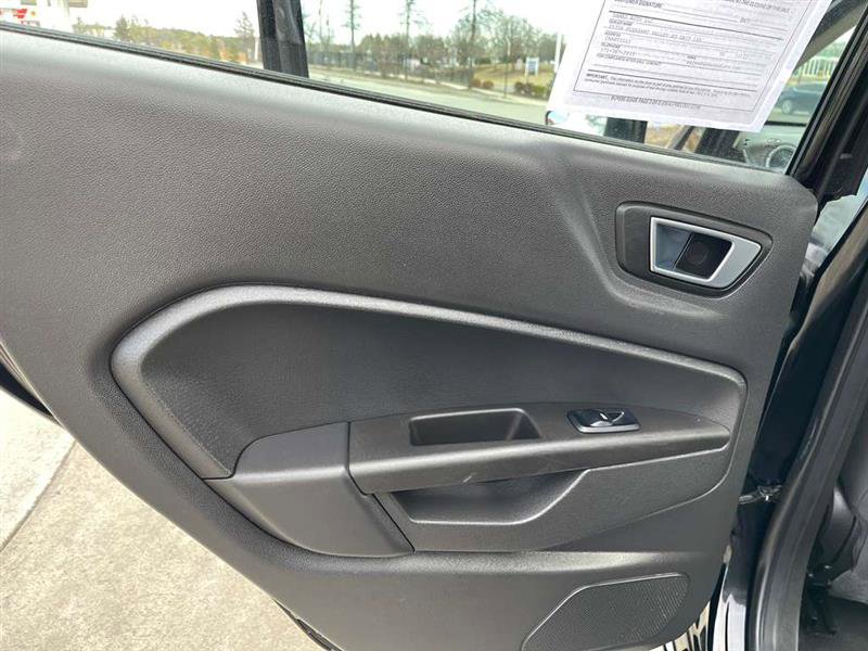 Used 2016 Ford Fiesta SE image 60