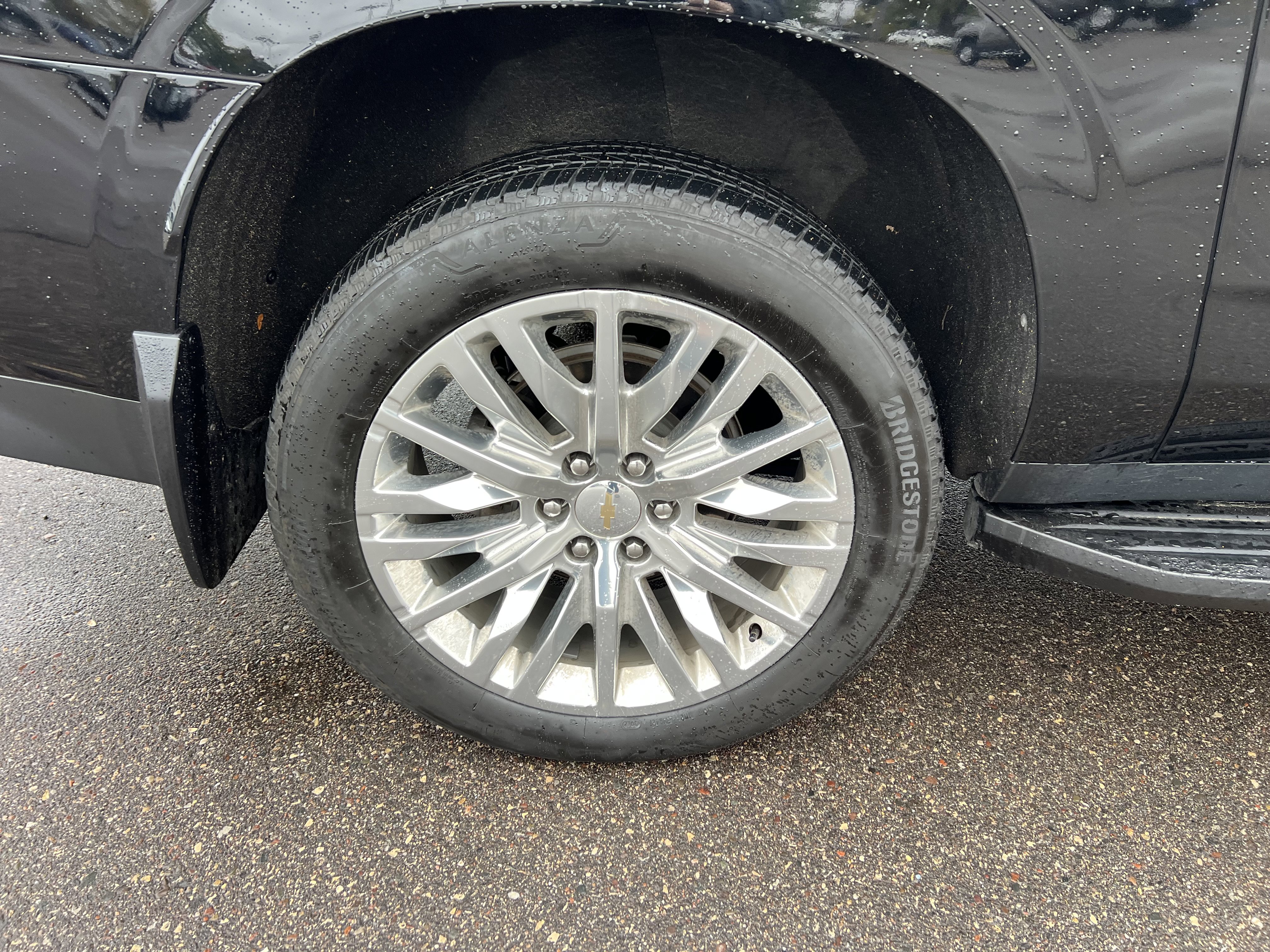 Certified 2023 Chevrolet Suburban RST image 9