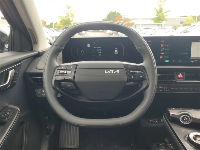 New 2025 Kia EV6 Wind image 10