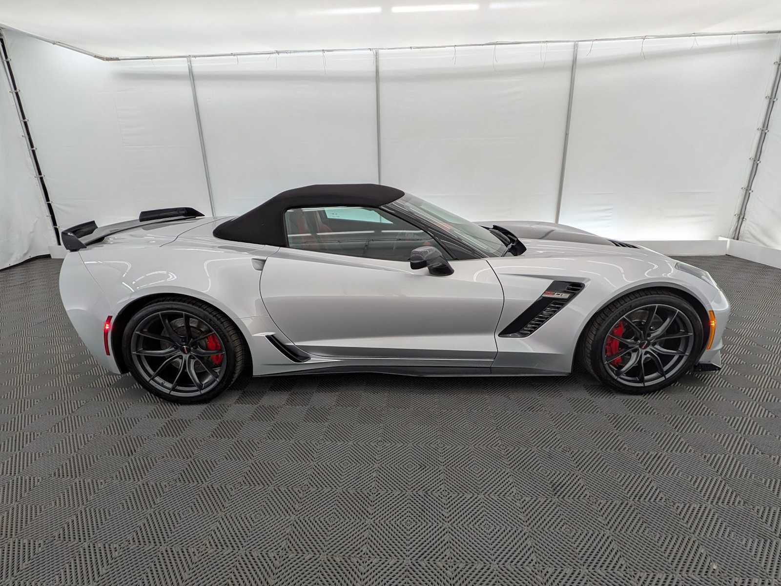 Used 2019 Chevrolet Corvette Z06 RWD image 7