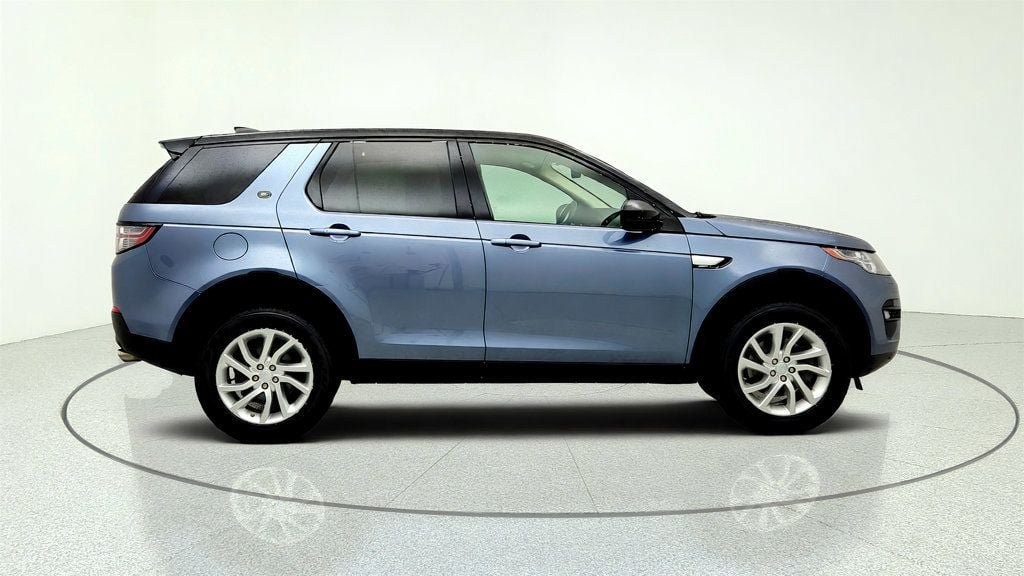 Used 2018 Land Rover Discovery Sport HSE AWD/4WD image 4