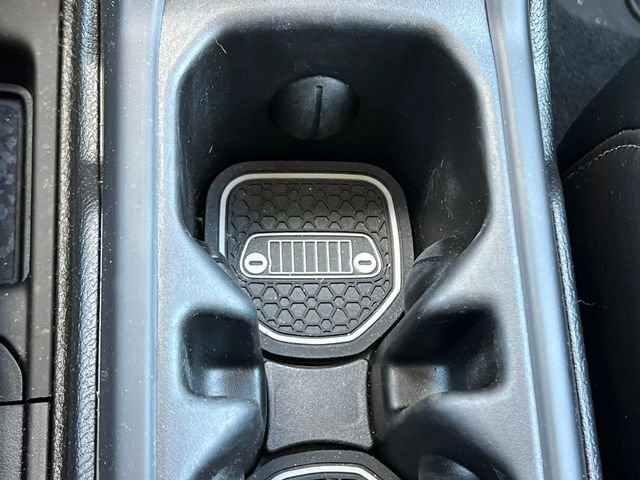 Used 2024 Jeep Wrangler Unlimited Sahara AWD/4WD image 38