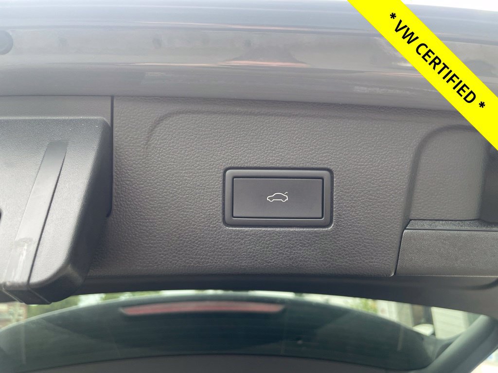 Certified 2025 Volkswagen Atlas Peak Edition SE AWD/4WD image 23
