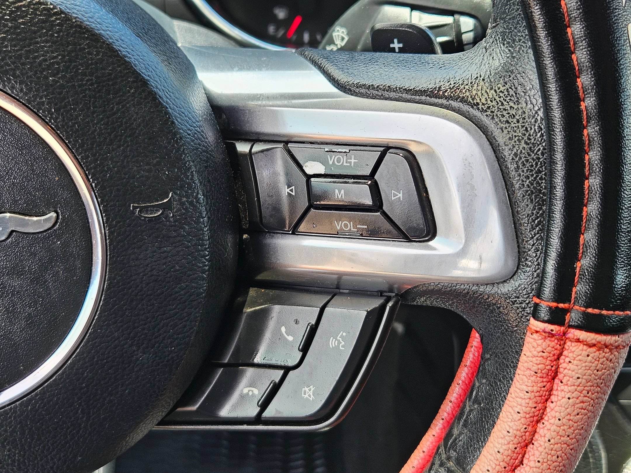 Used 2015 Ford Mustang GT Premium RWD image 18