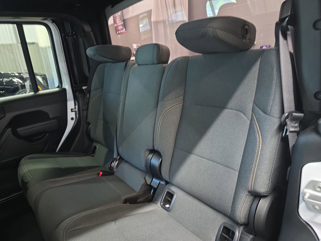 New 2026 Jeep Gladiator Sport AWD/4WD image 14