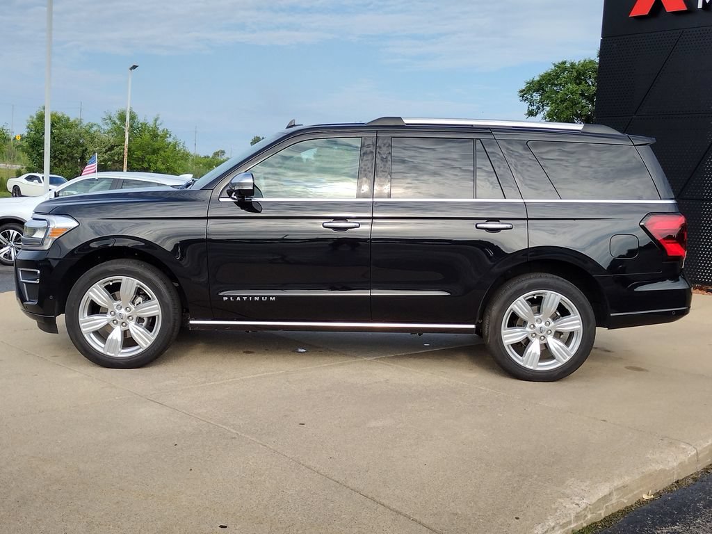 Used 2024 Ford Expedition Platinum AWD/4WD image 8