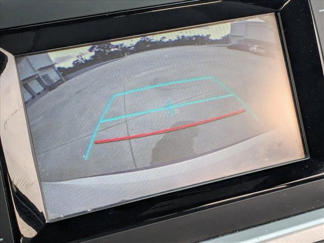 Used 2017 Toyota Highlander LE FWD image 12