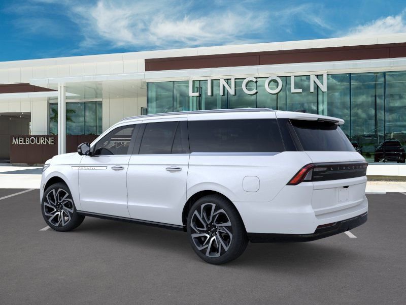 New 2026 Lincoln Navigator L Reserve AWD/4WD image 4
