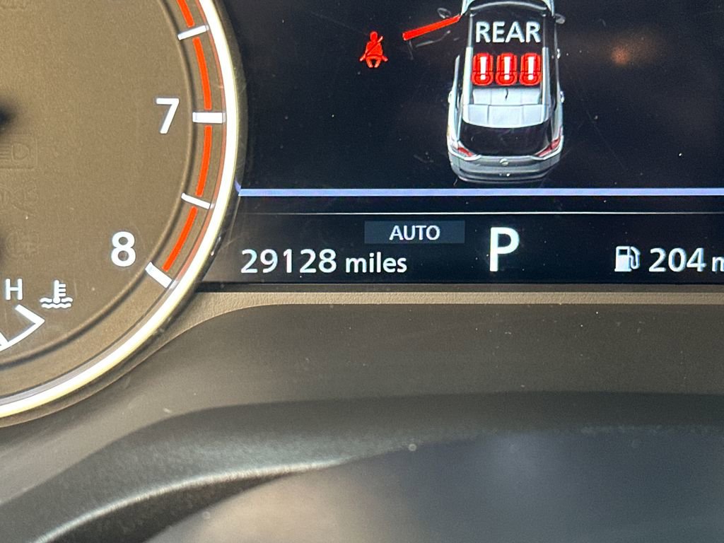 Used 2023 Nissan Rogue SV image 16
