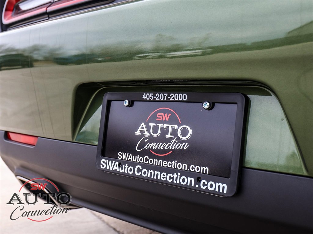 Used 2019 Dodge Challenger SXT image 11