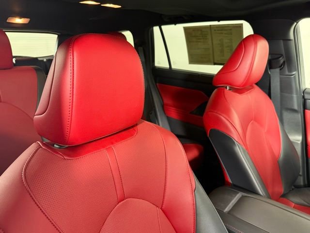 Used 2023 Toyota Highlander XSE image 30