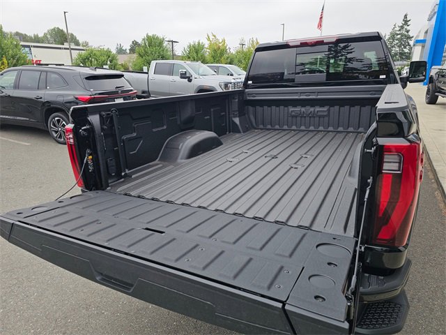 New 2025 GMC Sierra 3500 Denali w/ Denali Reserve Package image 16