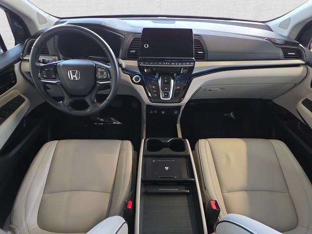 Used 2025 Honda Odyssey Touring image 9