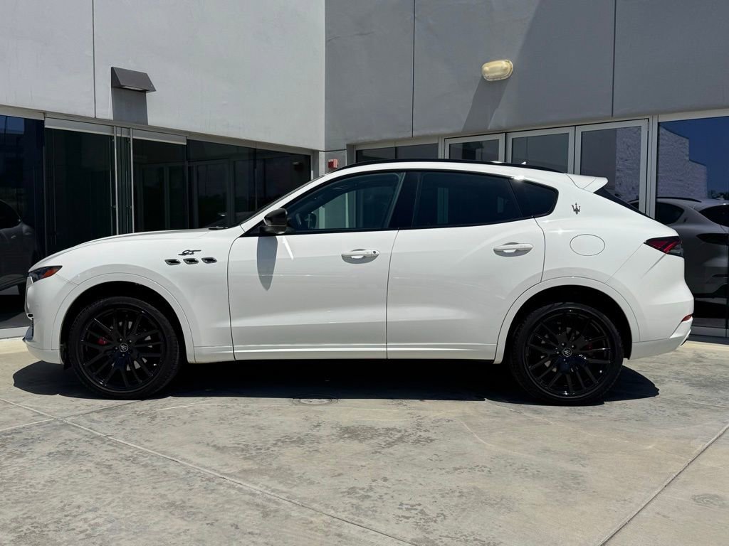 Certified 2022 Maserati Levante GT AWD/4WD image 7