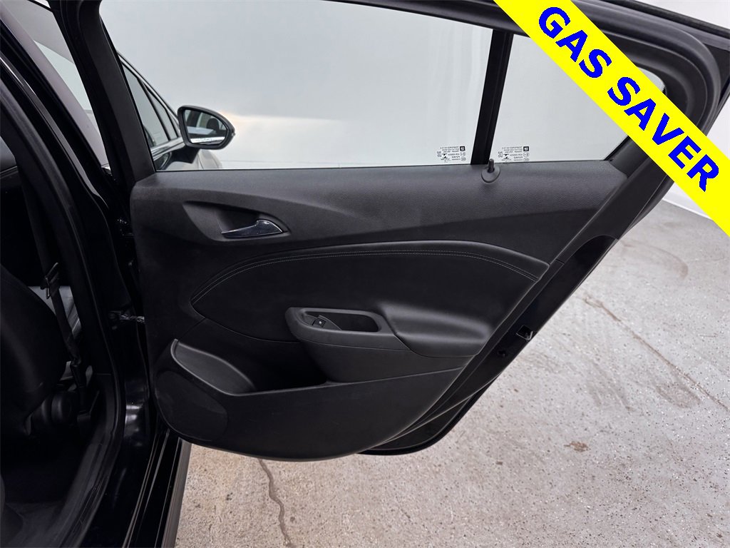 Used 2018 Chevrolet Cruze Premier image 13