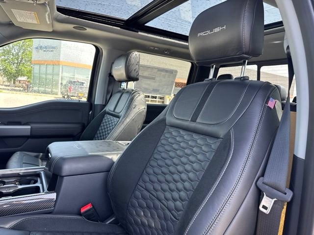 New 2026 Ford F250 Lariat w/ Black Appearance Package AWD/4WD image 32