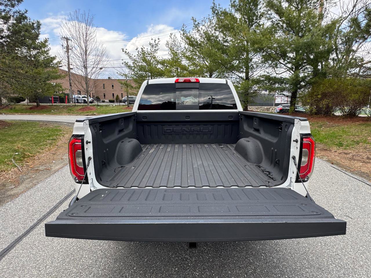 Used 2017 GMC Sierra 1500 Denali w/ Denali Ultimate Package AWD/4WD image 24