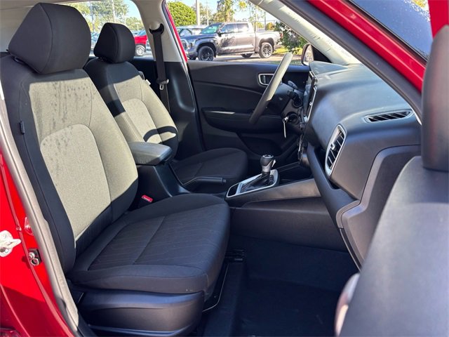 Used 2023 Hyundai Venue SE image 20