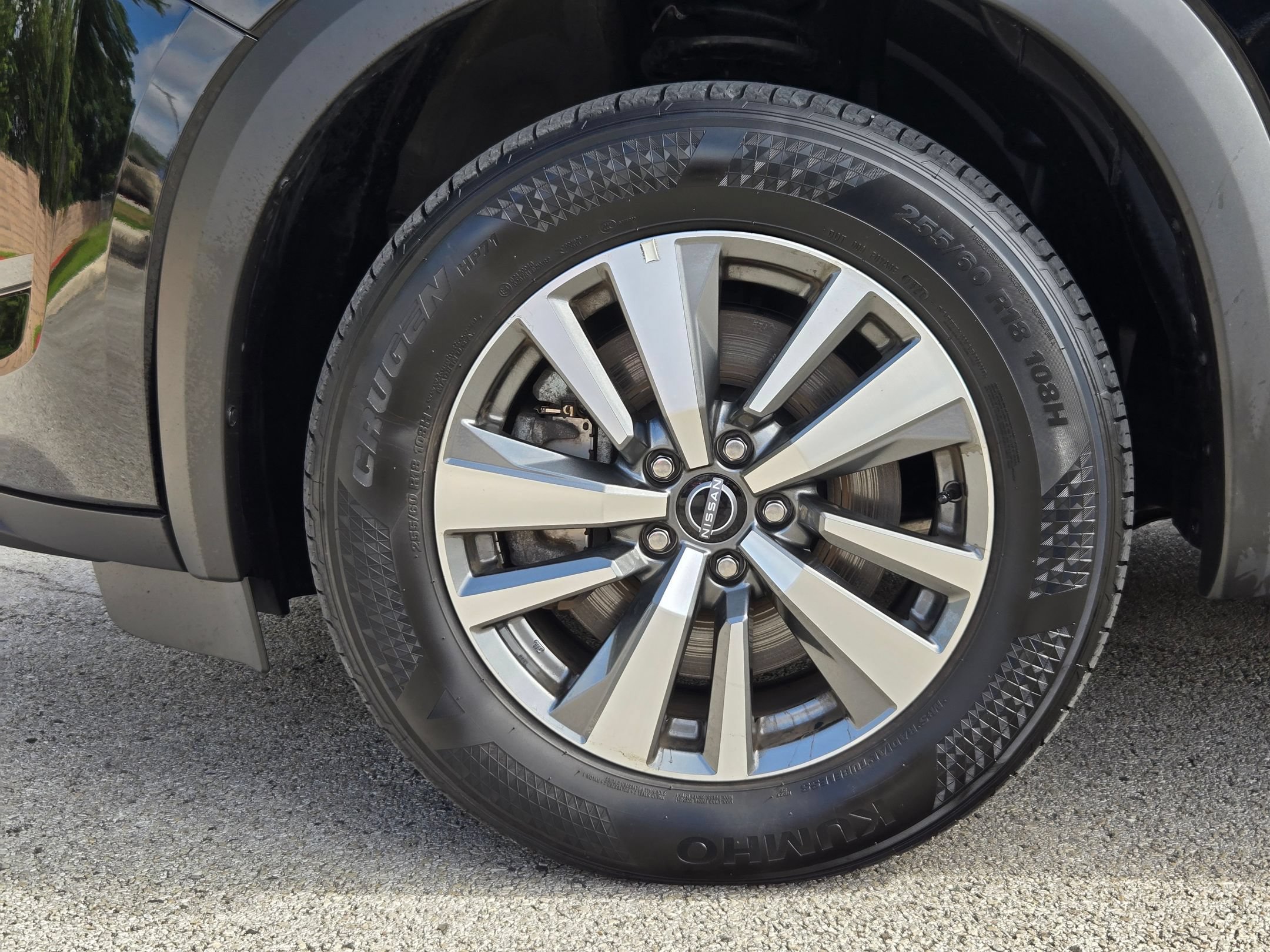 Used 2025 Nissan Pathfinder SL AWD/4WD image 31