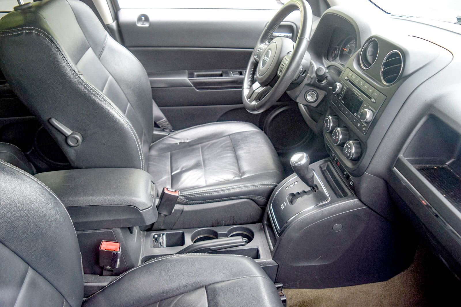 Used 2016 Jeep Patriot High Altitude AWD/4WD image 7