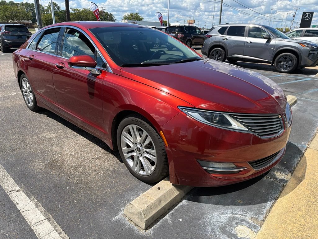 Used 2014 Lincoln MKZ FWD image 4