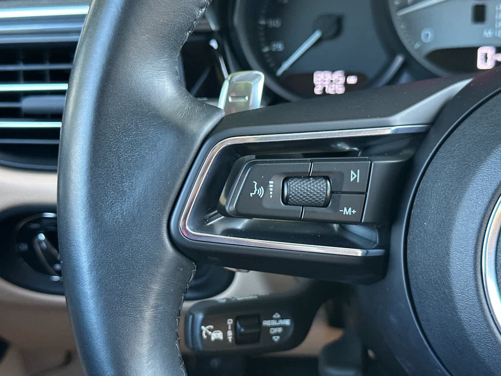 Certified 2023 Porsche Macan S AWD/4WD image 26