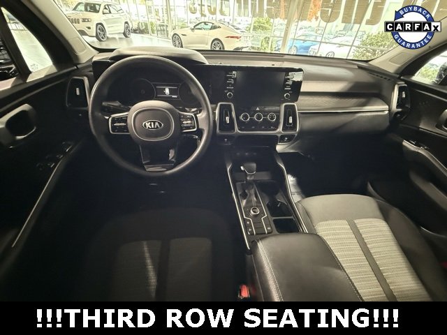 Used 2021 Kia Sorento LX image 11