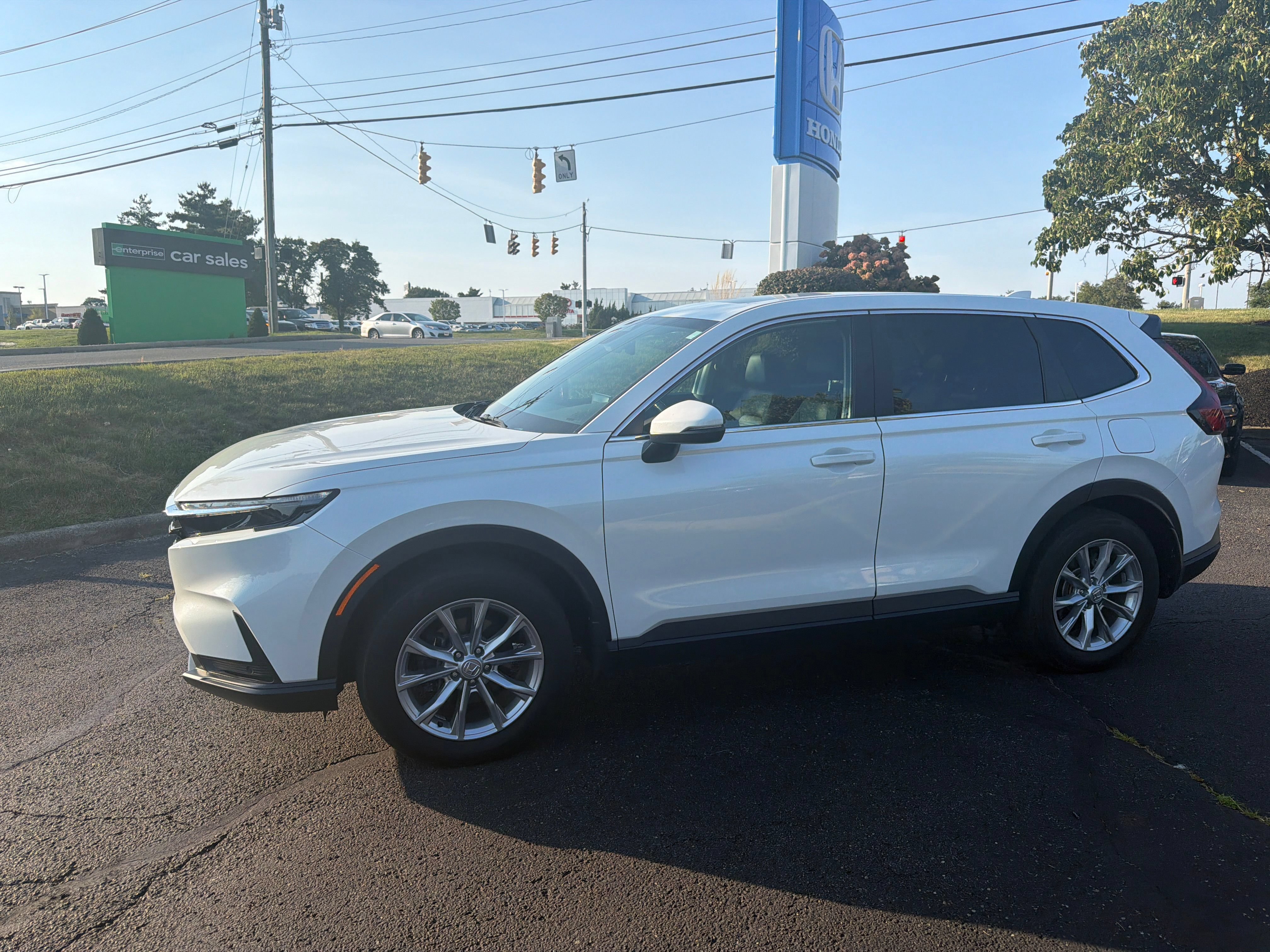 Used 2024 Honda CR-V EX-L image 5