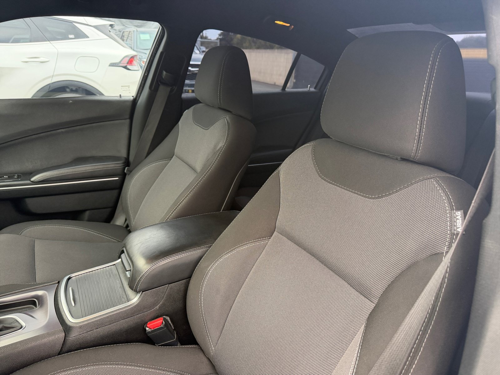 Used 2018 Dodge Charger SXT RWD image 20