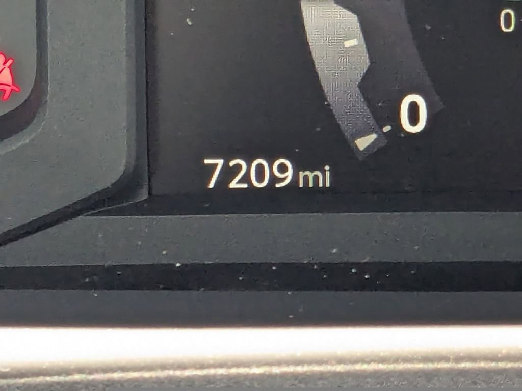 Used 2025 Toyota Tacoma SR5 RWD image 27