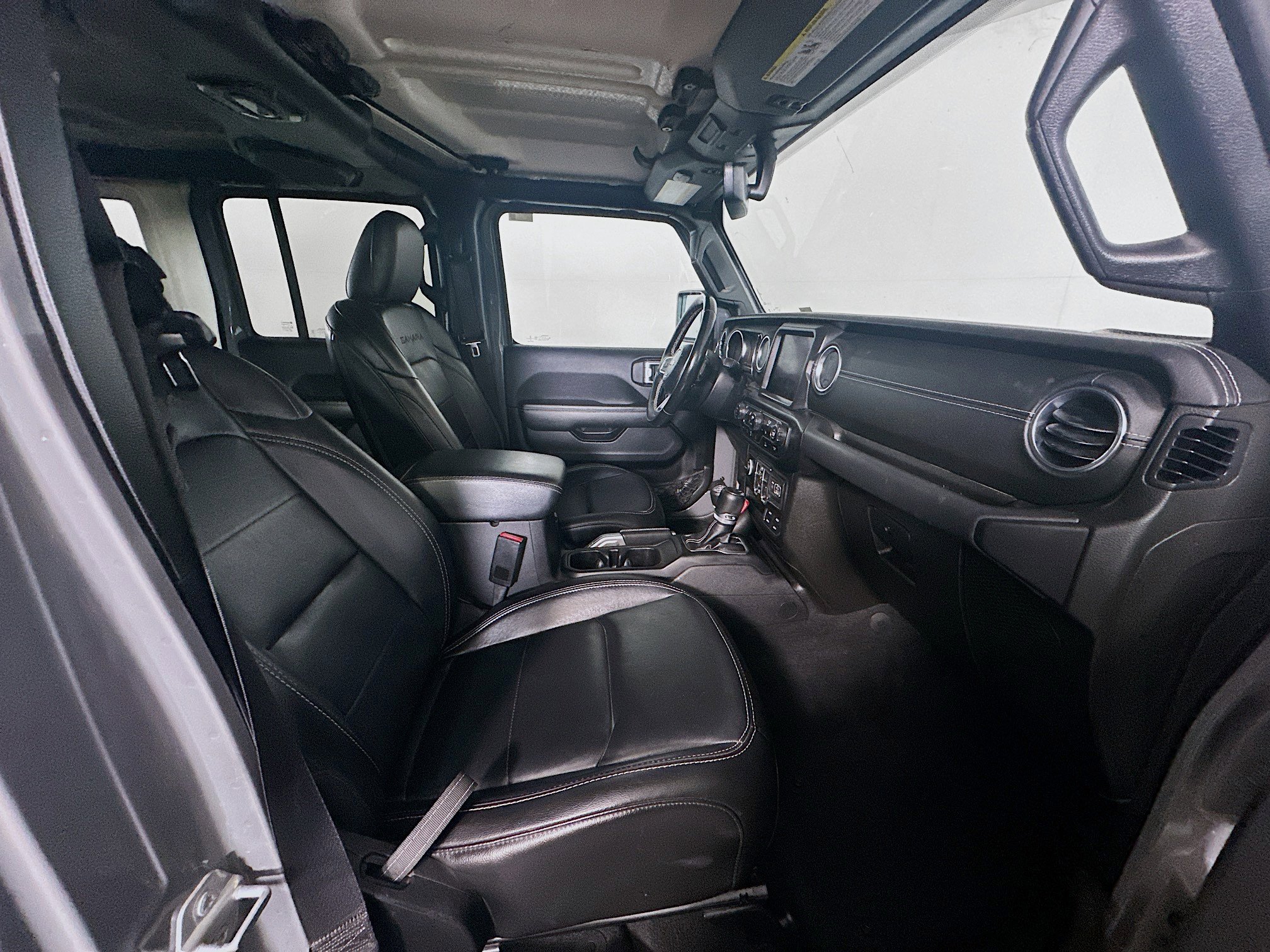 Used 2022 Jeep Wrangler Sahara w/ Cold Weather Group image 32