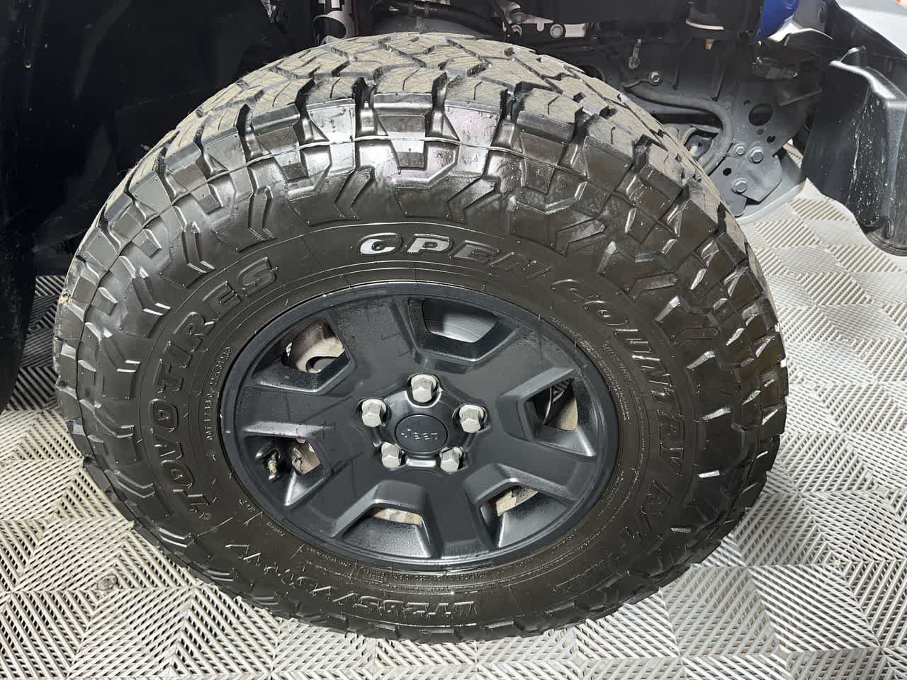Used 2021 Jeep Gladiator Mojave w/ Uconnect 4C Nav & Sound Group AWD/4WD image 10