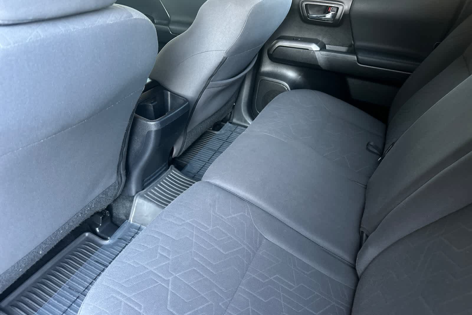 Used 2019 Toyota Tacoma TRD Sport AWD/4WD image 4