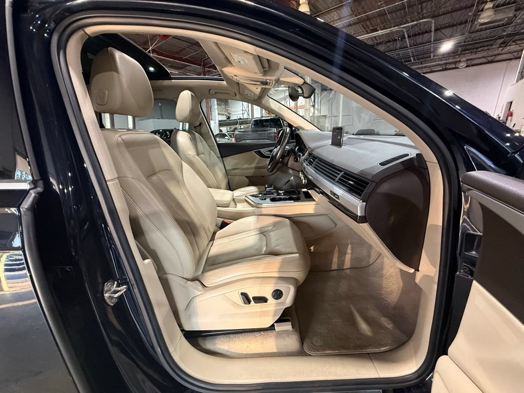 Used 2018 Audi Q7 2.0T Premium Plus w/ Premium Plus Package AWD/4WD image 16