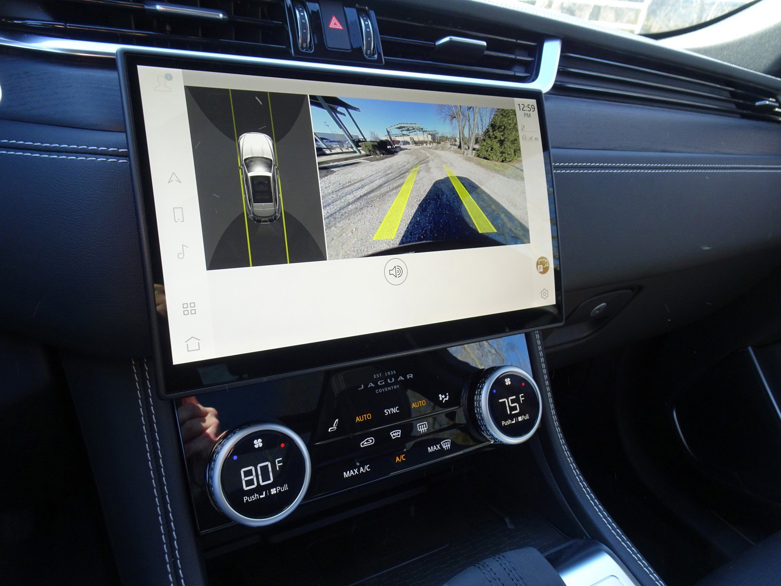 New 2025 Jaguar F-PACE R-Dynamic S image 4