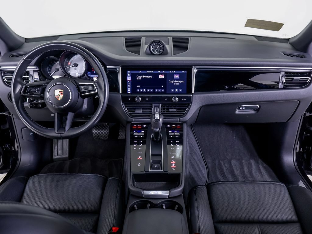 Certified 2023 Porsche Macan S AWD/4WD image 7