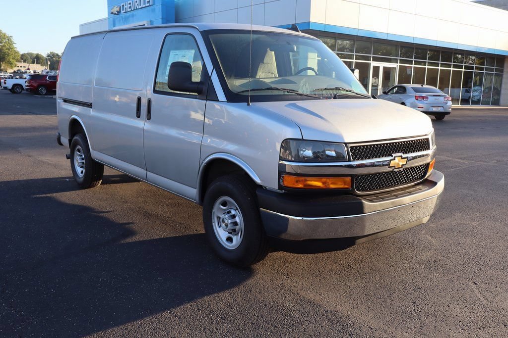 New 2025 Chevrolet Express 3500 w/ Driver Convenience Package RWD image 2