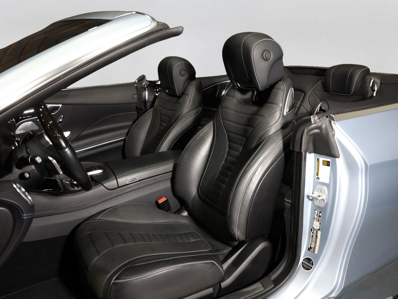 Used 2019 Mercedes-Benz S 560 Cabriolet w/ AMG Line Exterior image 3