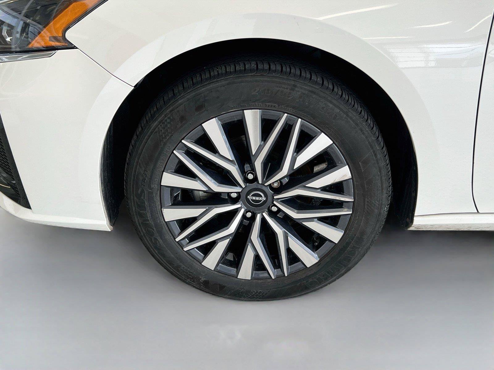 Used 2025 Nissan Altima 2.5 SV AWD/4WD image 27