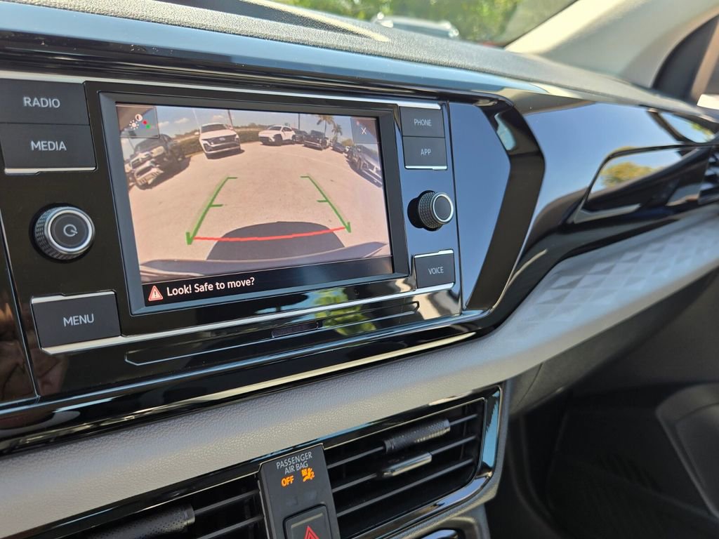 Used 2024 Volkswagen Taos S image 19