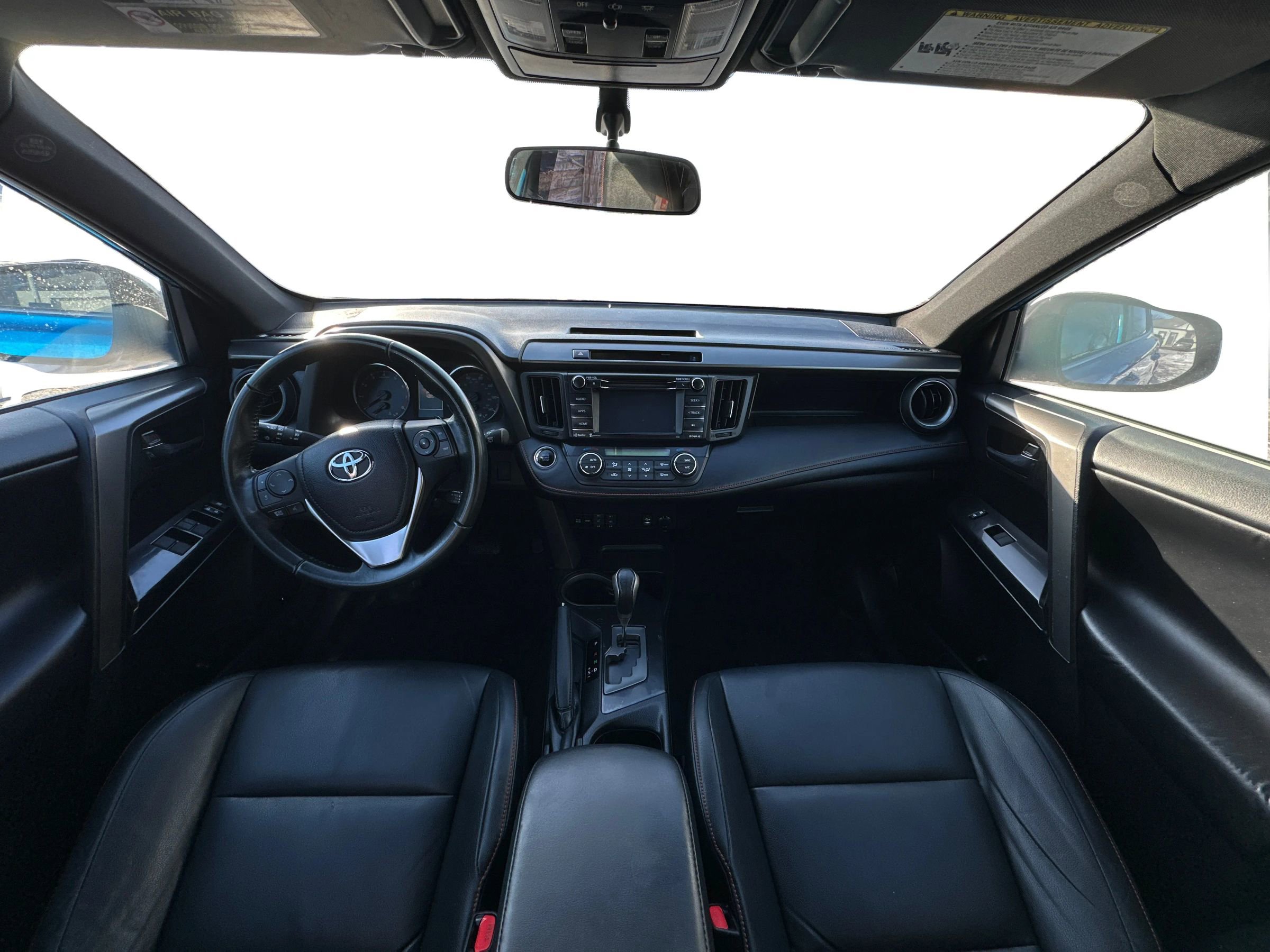 Used 2016 Toyota RAV4 SE image 11