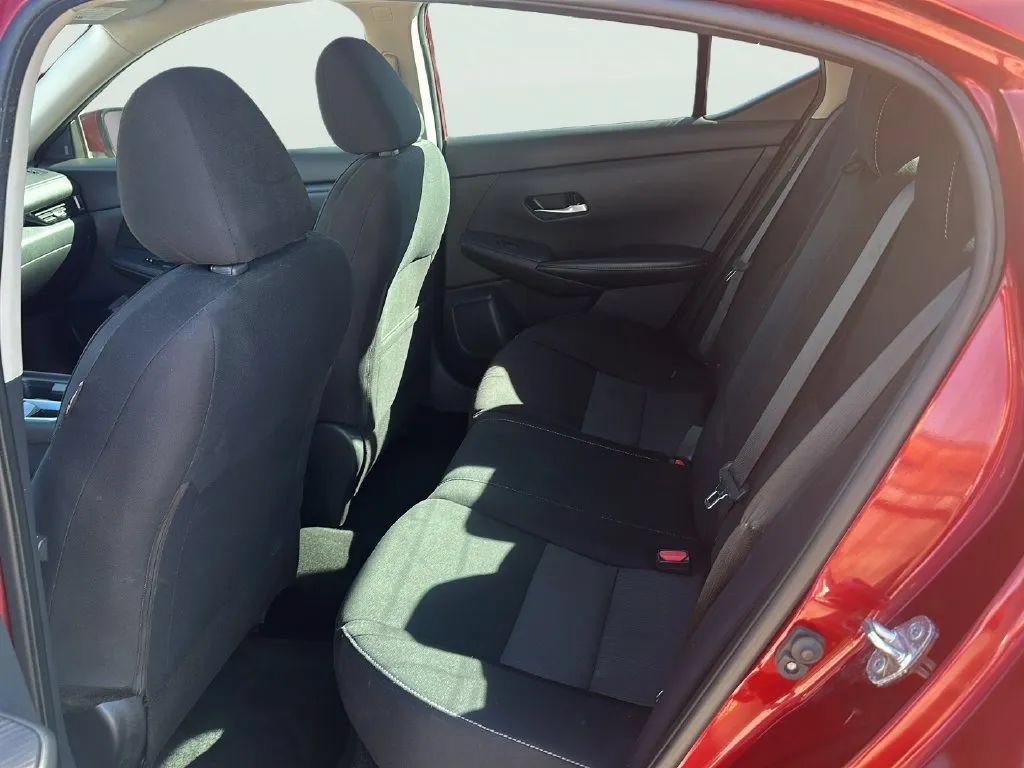 Used 2021 Nissan Sentra SV FWD image 16