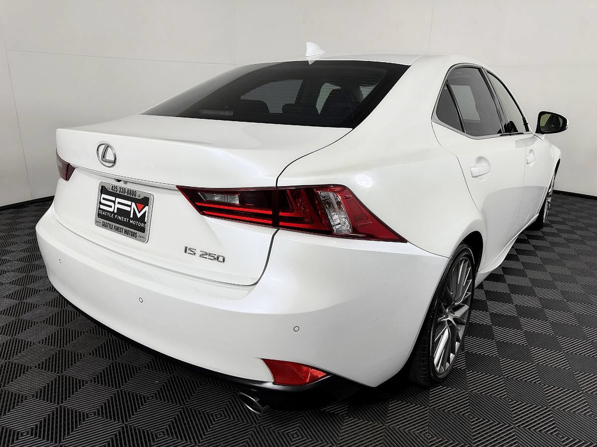 Used 2014 Lexus IS 250 w/ Luxury Package w/Gray Wood RWD image 9