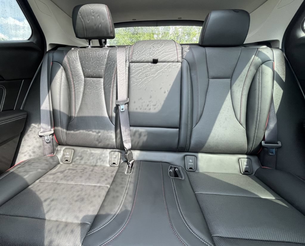 Certified 2022 Buick Envision Essence w/ Sport Touring Package FWD image 16