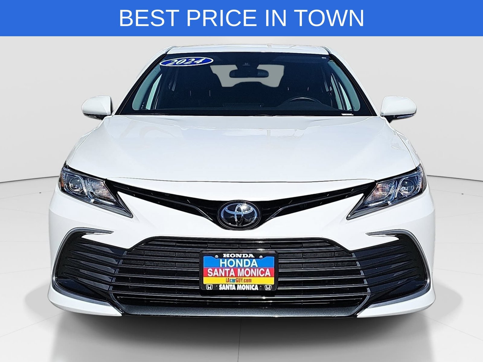 Used 2024 Toyota Camry LE FWD image 2