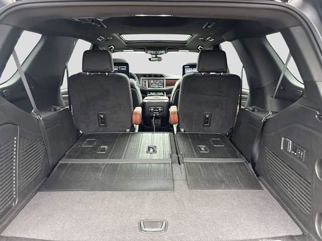 Used 2023 GMC Yukon Denali Ultimate image 14